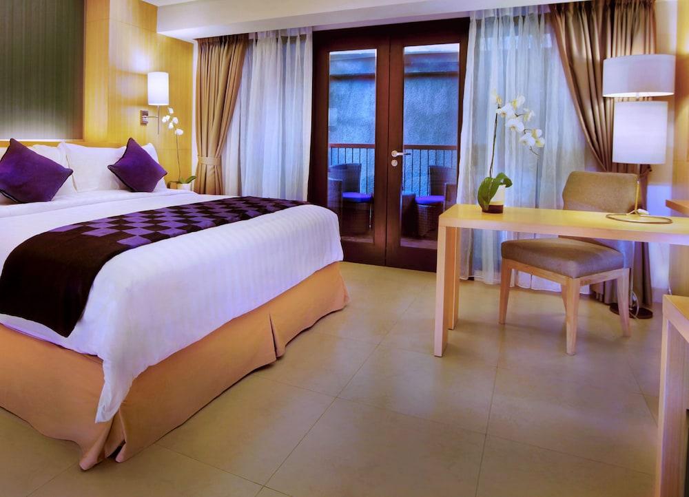 Quest Hotel Kuta By Aston Exterior foto
