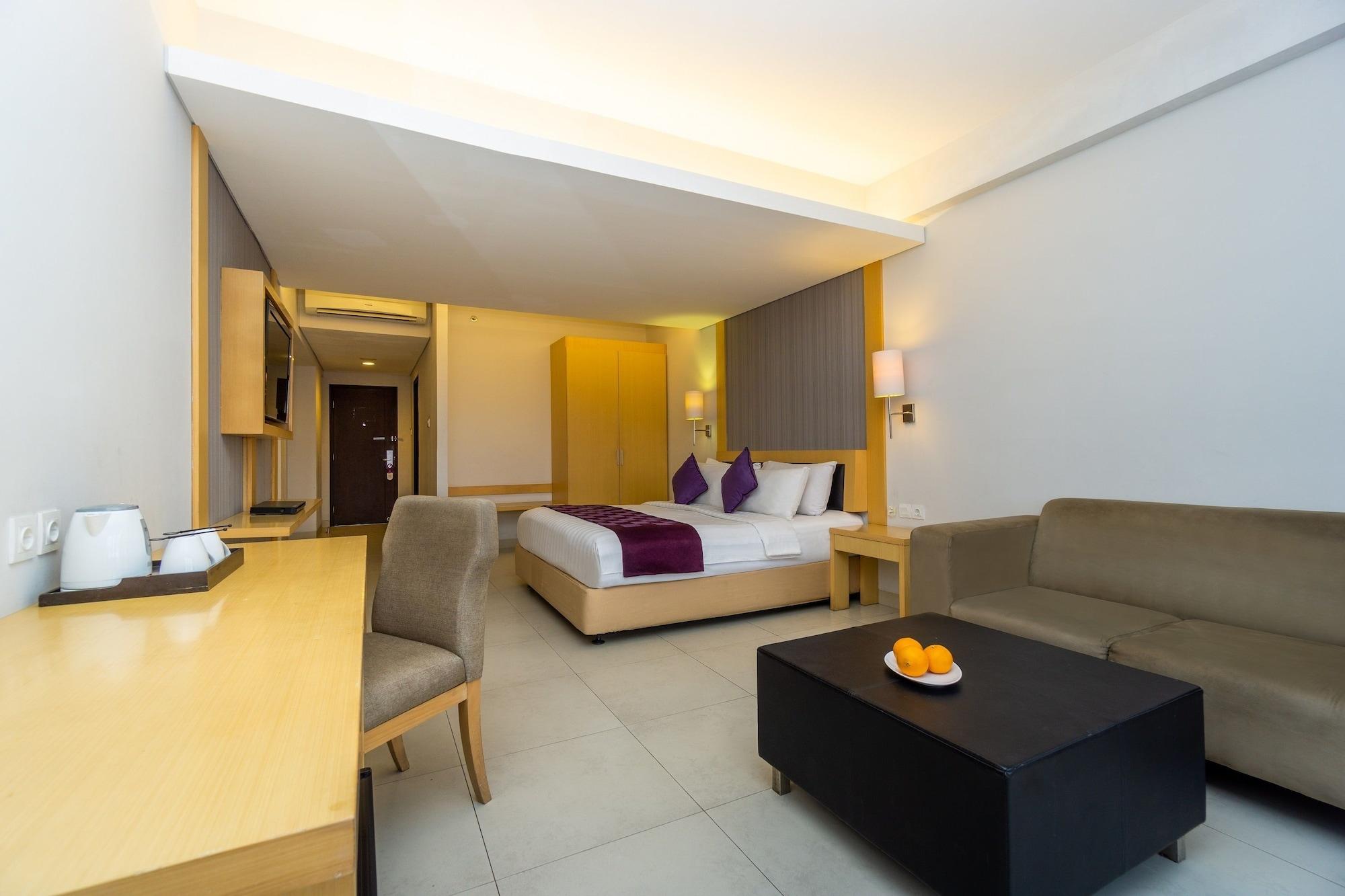 Quest Hotel Kuta By Aston Exterior foto