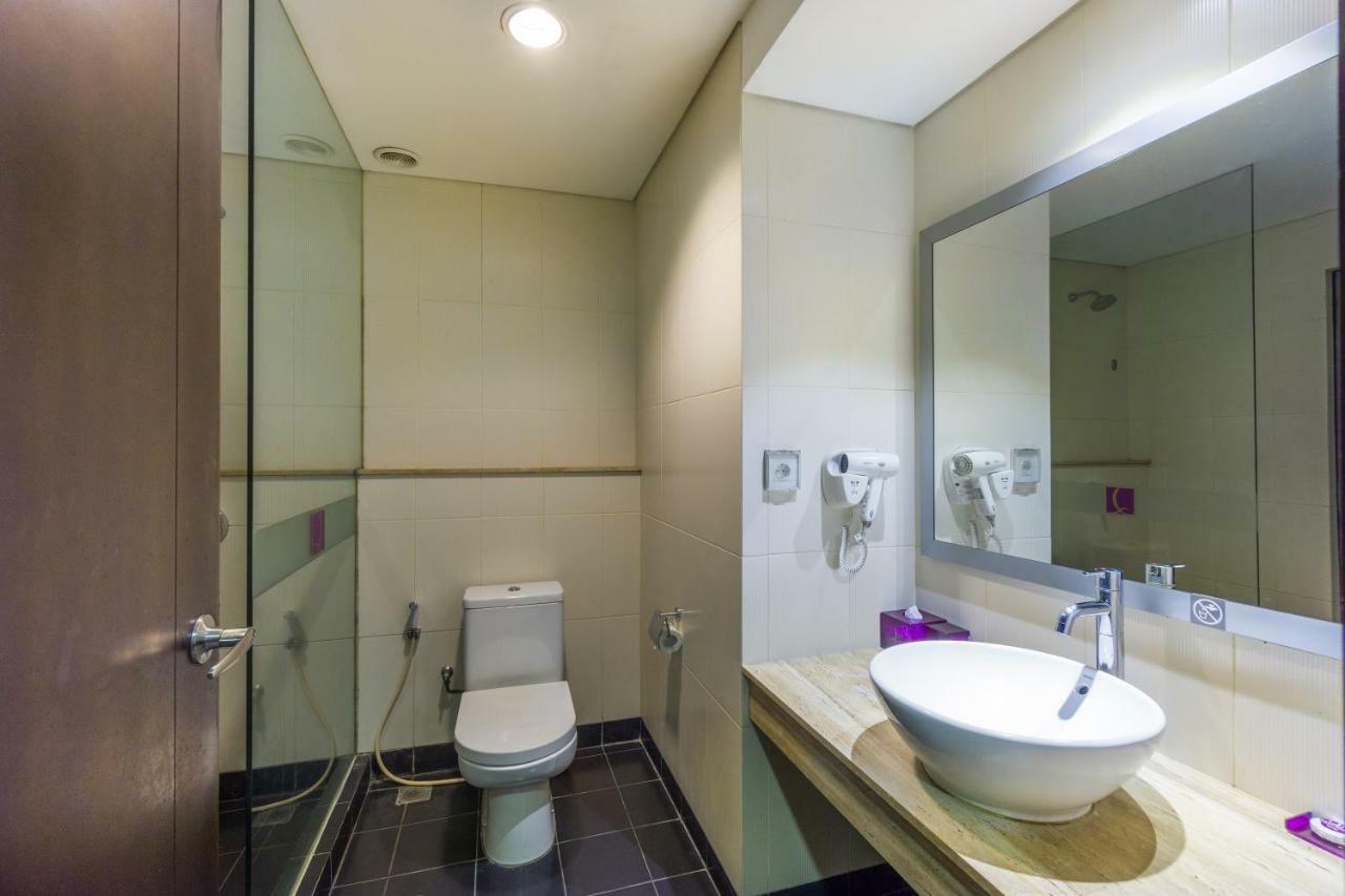 Quest Hotel Kuta By Aston Exterior foto